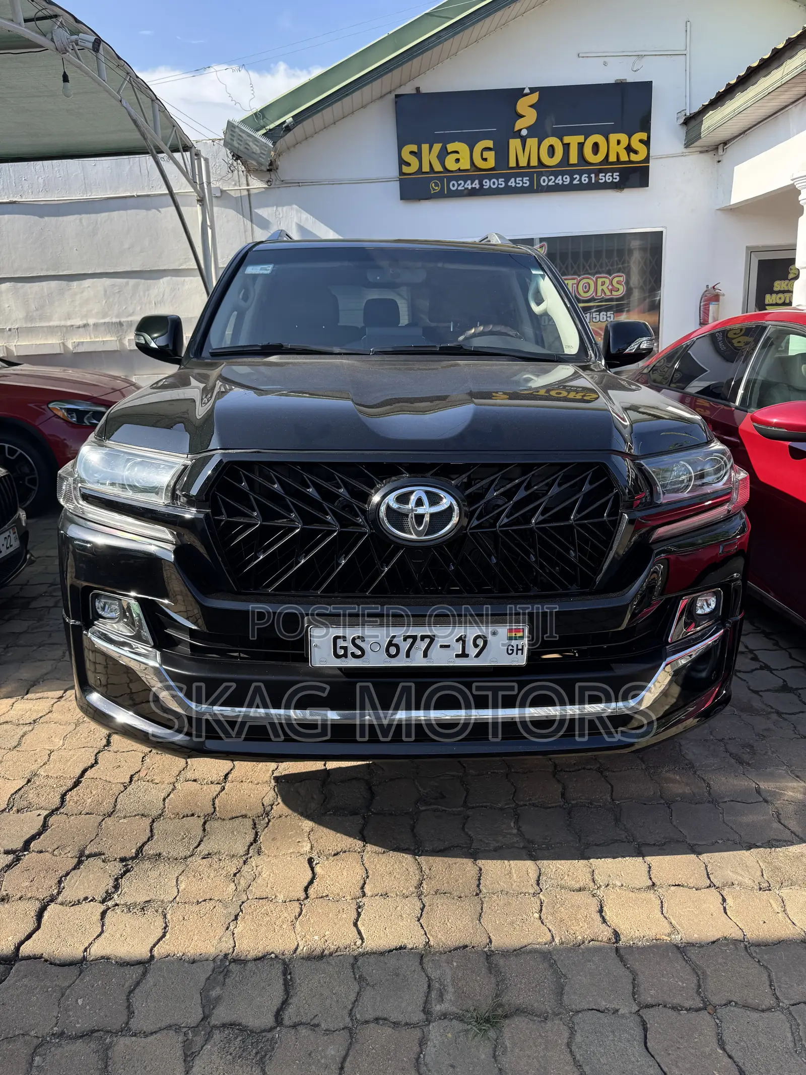 Toyota Land Cruiser 4.0 V6 GXR 2019 Black