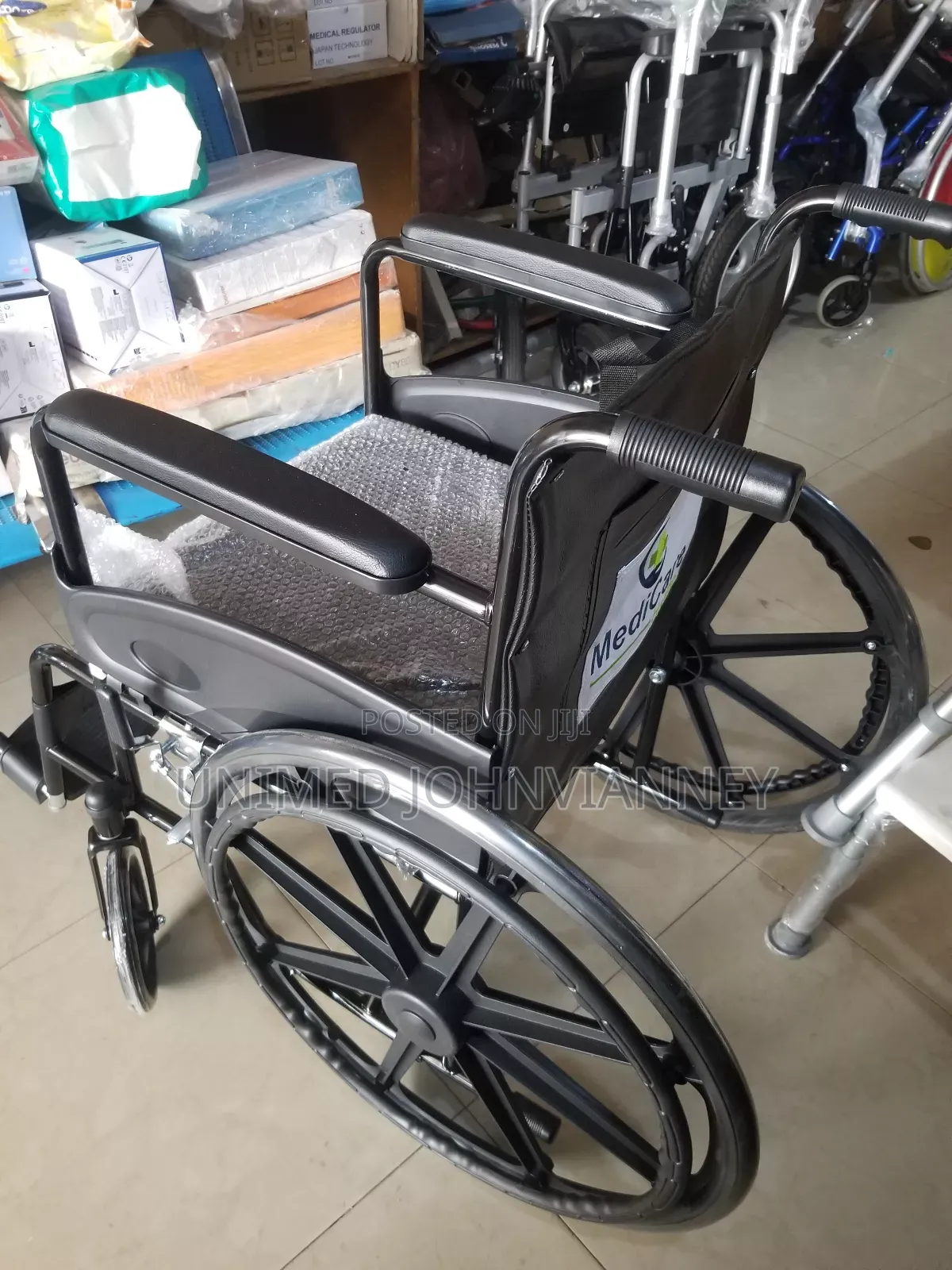 Comodo Wheel Chair