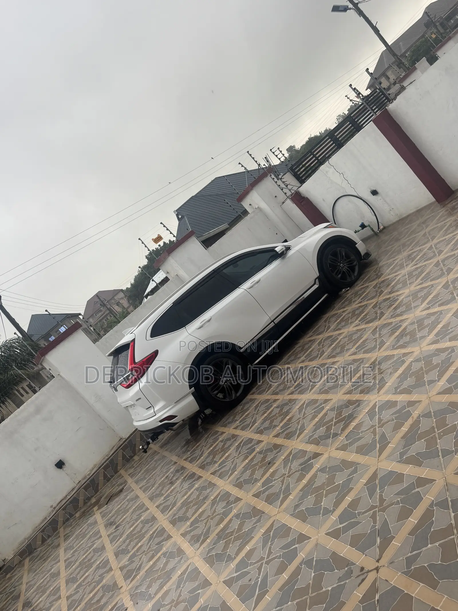 Honda CR-V Touring AWD 2019 White