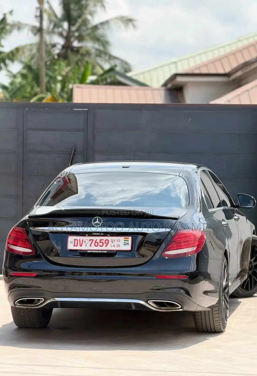 Mercedes-Benz E300 4Matic AWD Sedan (2.0L 4cyl 9A) 2017 Black