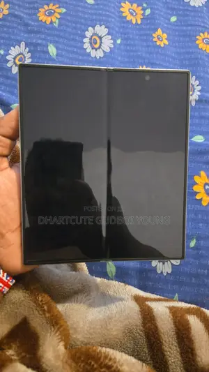 New Samsung Galaxy Fold 512 GB Black