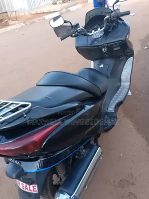 Honda 2010 Black