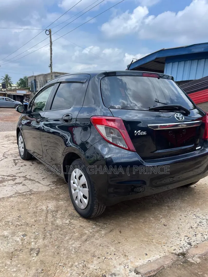 Toyota Vitz 1.3 AWD 3dr 2015