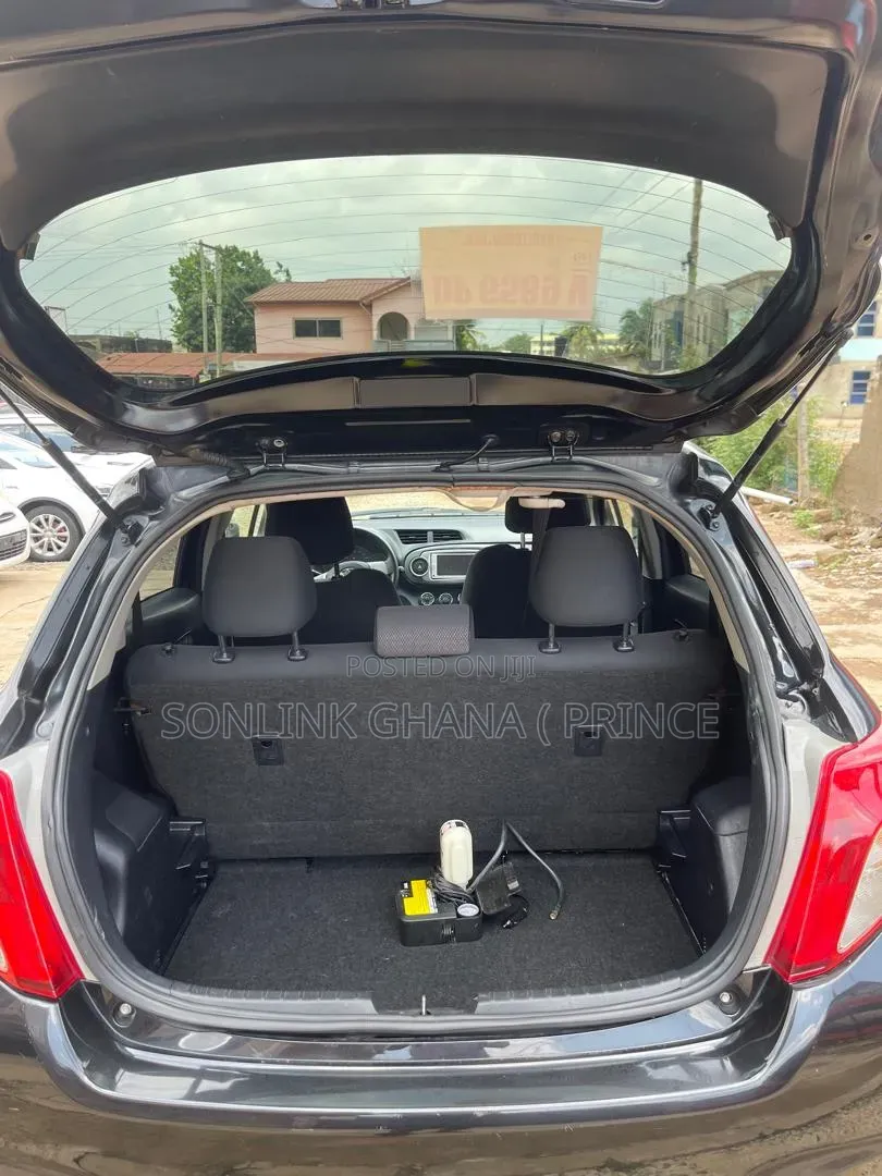 Toyota Vitz 1.3 AWD 3dr 2015