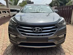 Hyundai Santa Fe SE FWD 2016 Gray