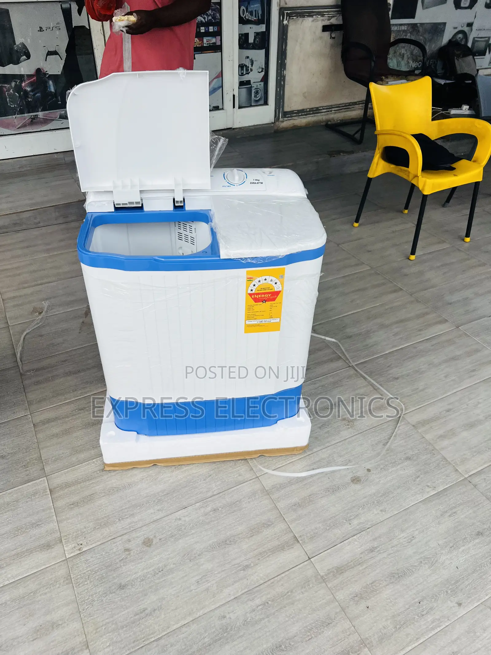Grab the New White 7kg Topload Twintub Semi Automatic Zara