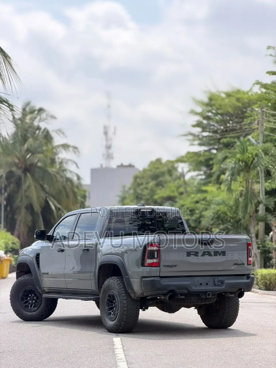 RAM 1500 TRX Crew Cab 4WD SB 2023 Gray