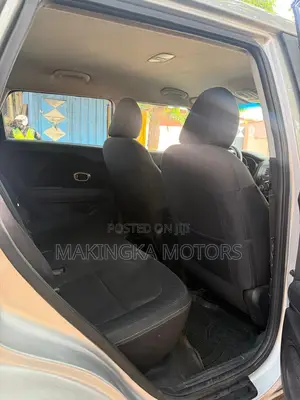 Kia Soul 4dr Wagon (1.6L 4cyl 6A) 2015 Silver