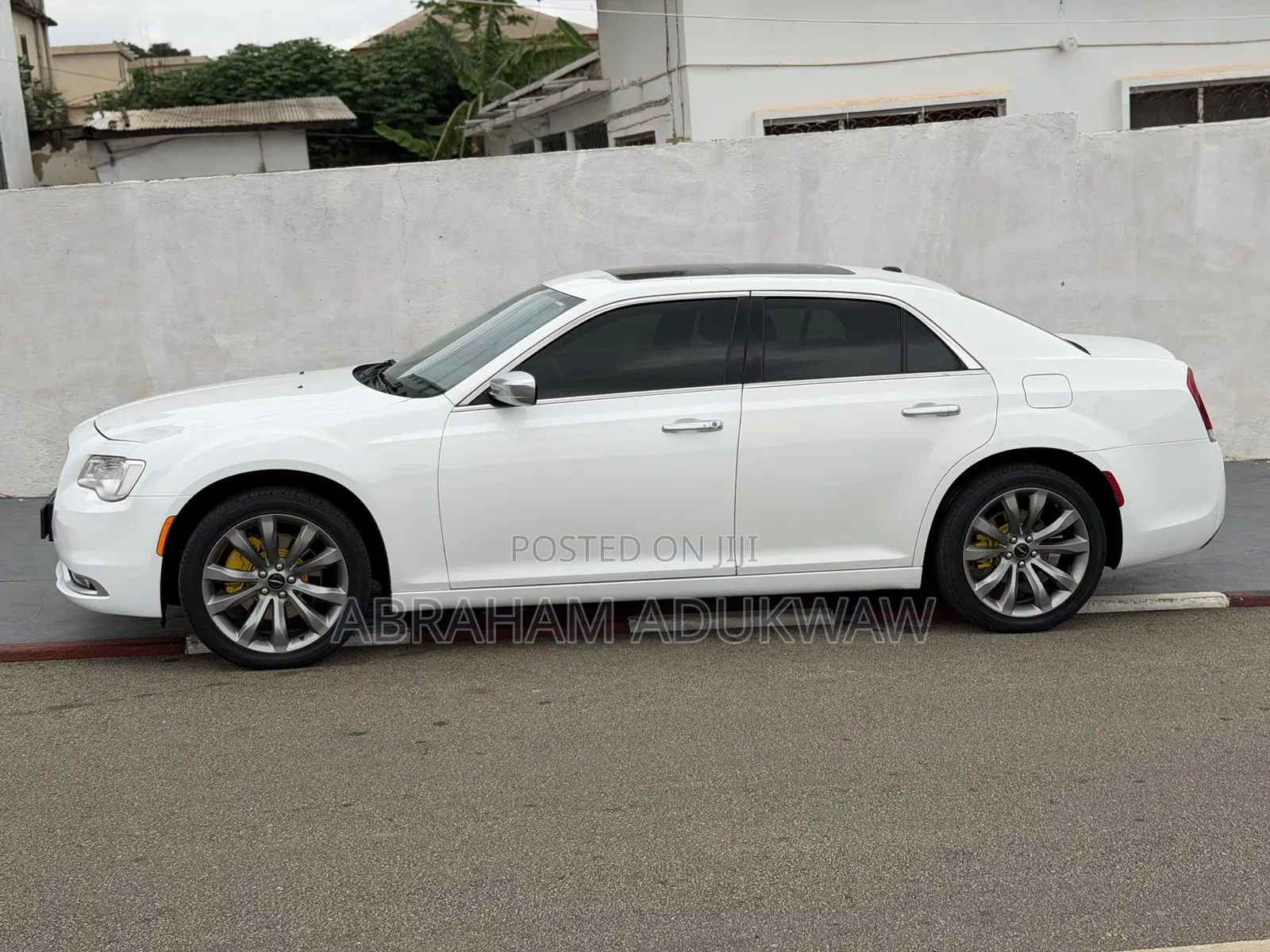 Chrysler 300C Base AWD 2016 Off white