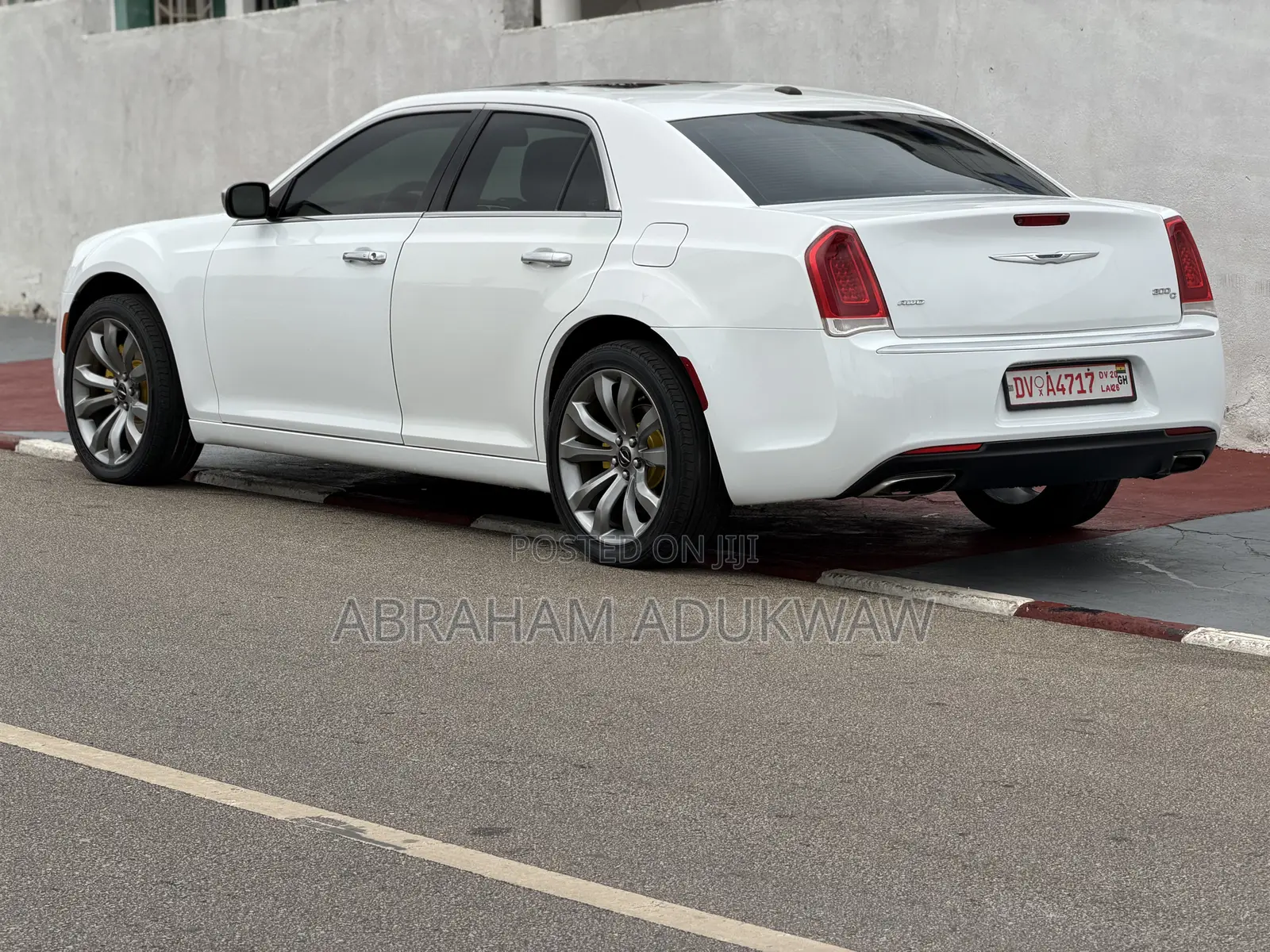 Chrysler 300C Base AWD 2016 Off white