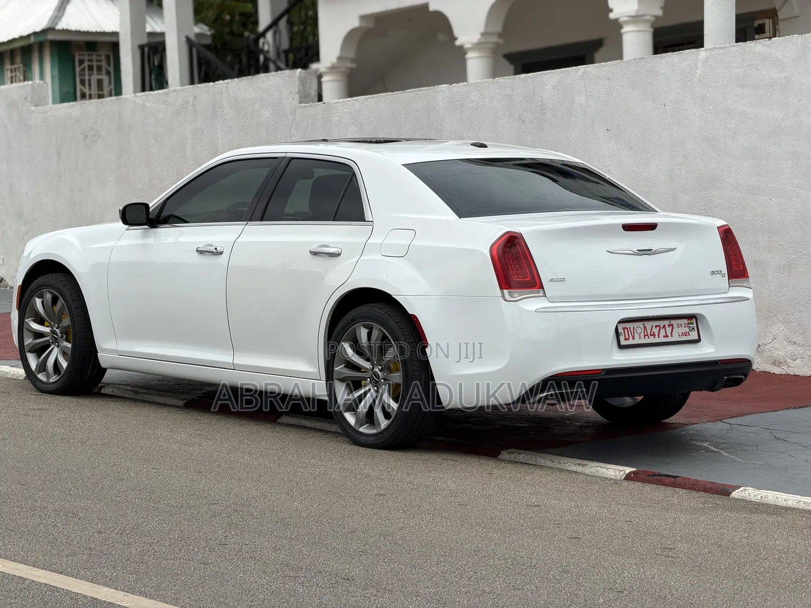 Chrysler 300C Base AWD 2016 Off white