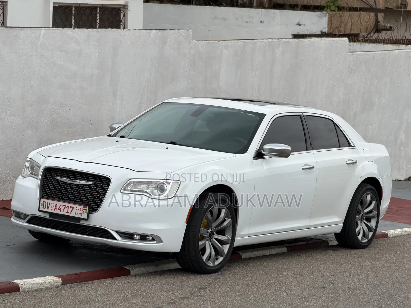 Chrysler 300C Base AWD 2016 Off white