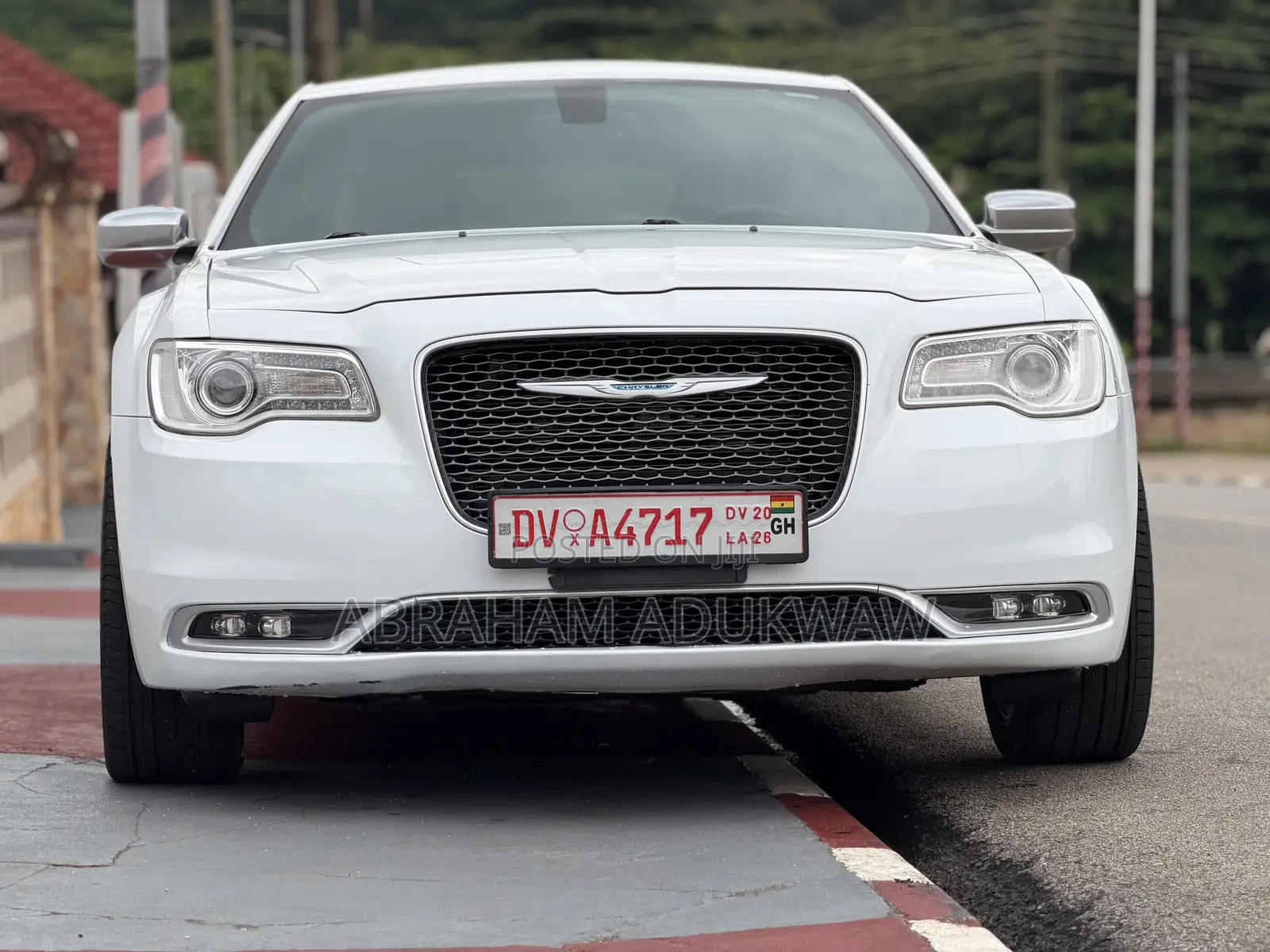 Chrysler 300C Base AWD 2016 Off white
