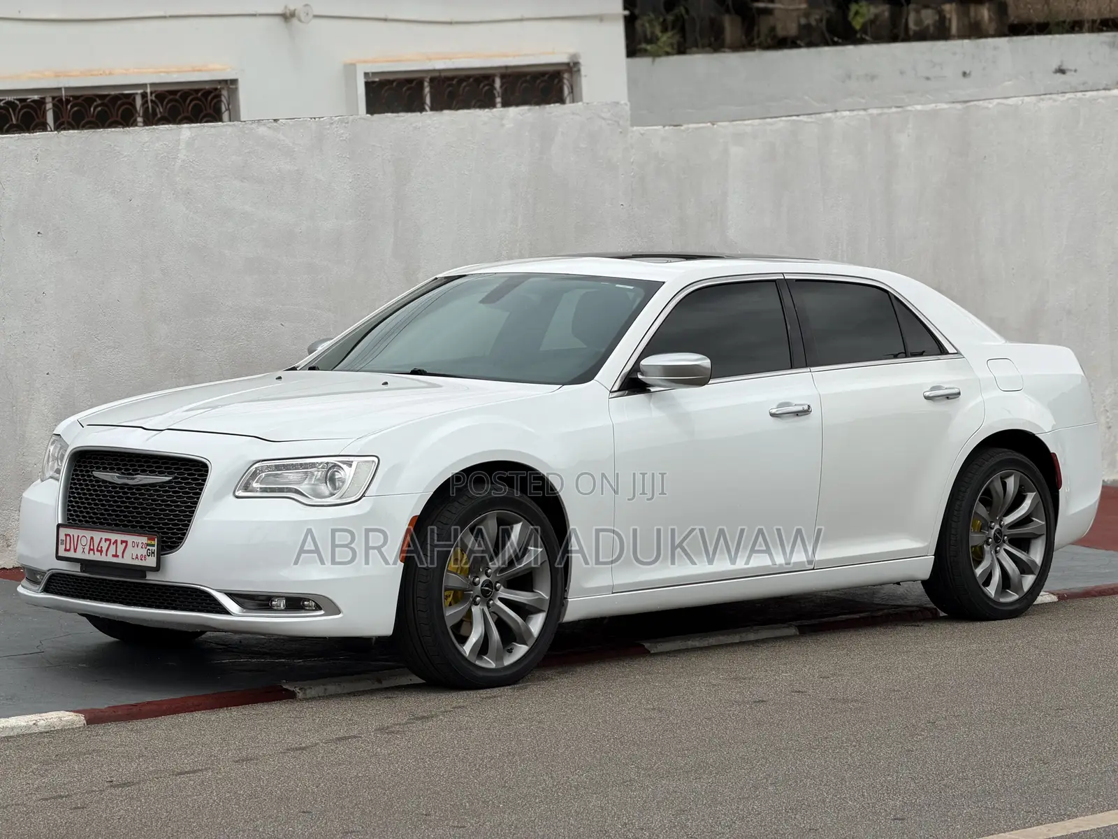 Chrysler 300C Base AWD 2016 Off white