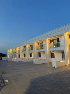 2bdrm Townhouse/Terrace in Ashaley Botwe, School Junction for sale