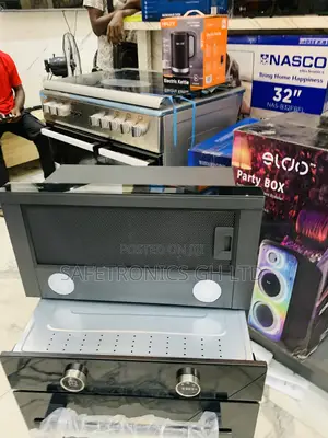 Ultra Modern Kenwood 90cm Extractor (Range Hood).