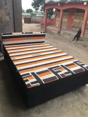 Double Bed Inbuilt