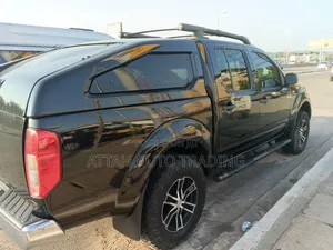 Nissan Navara 2009 Black