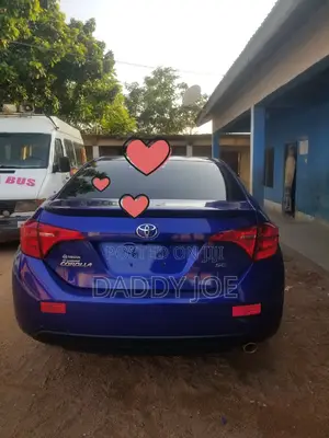 Toyota Corolla SE (1.8L 4cyl 2A) 2019 Blue