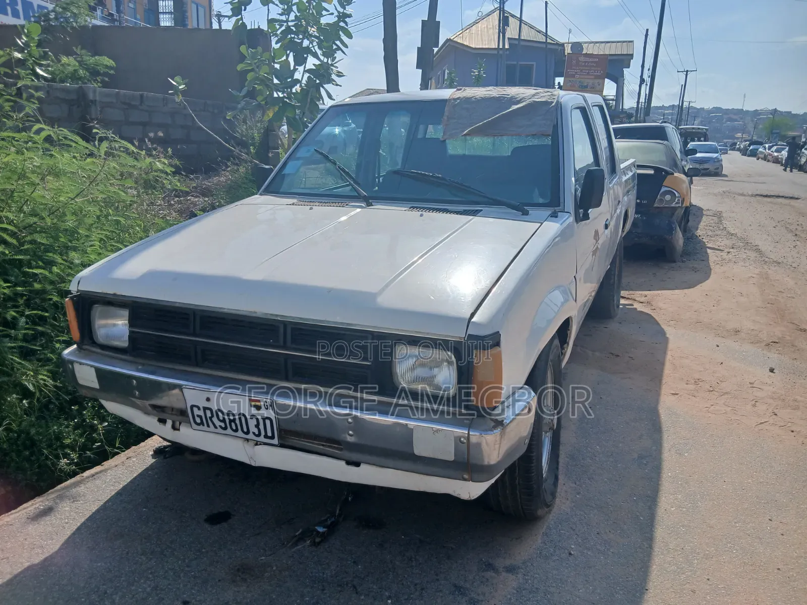 Nissan Hardbody 1989 White