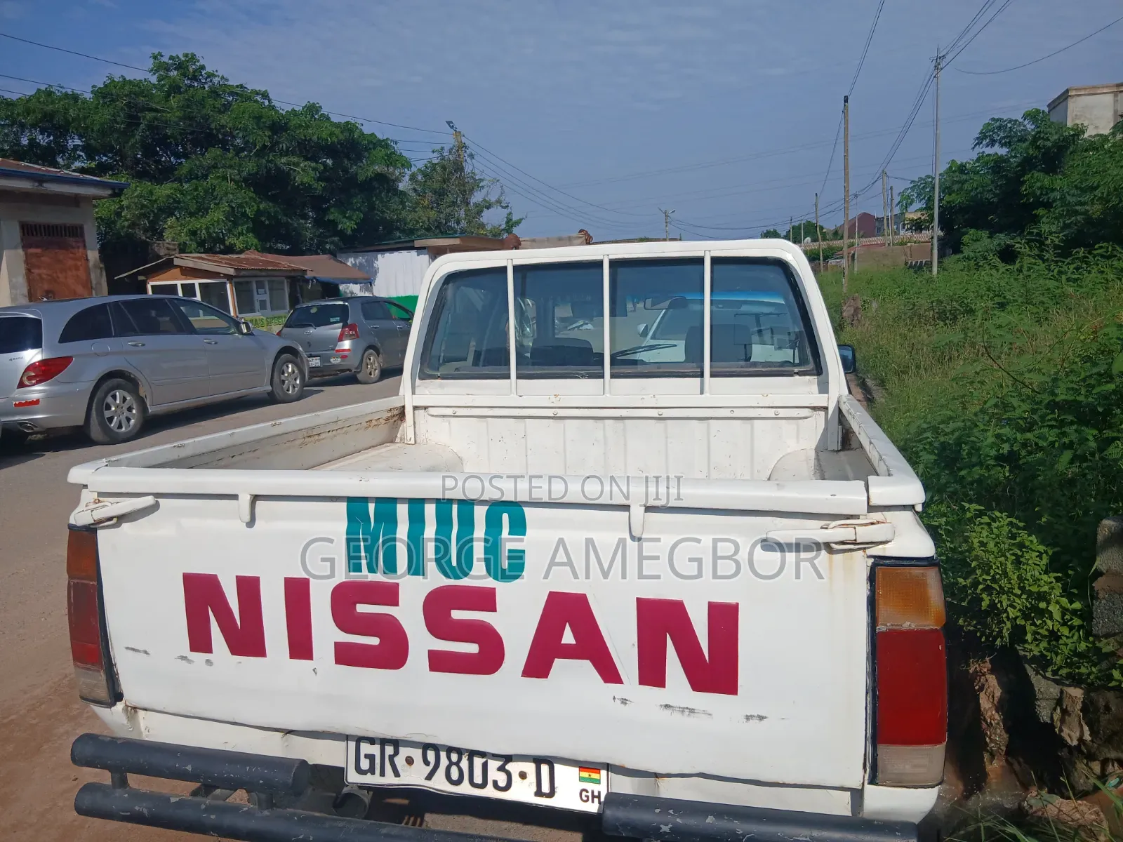 Nissan Hardbody 1989 White