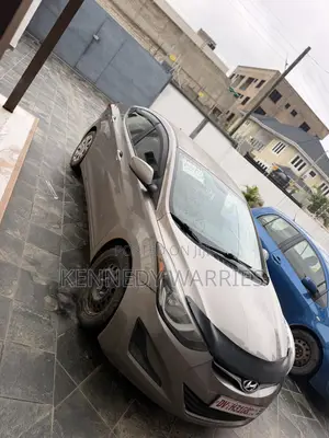 Hyundai Elantra SE 4dr Sedan (1.8L 4cyl 6A) 2014 Gray