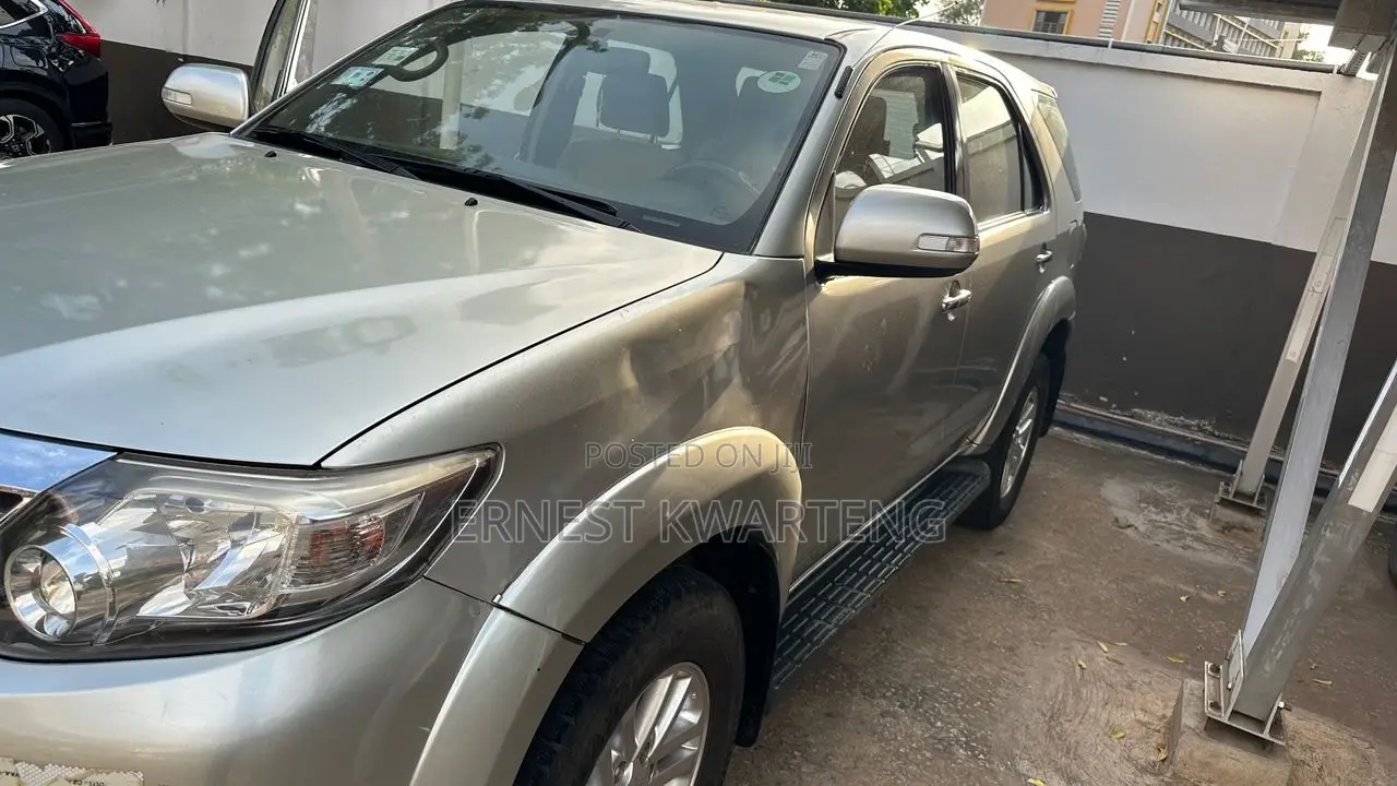 Toyota Fortuner 2012 Gray
