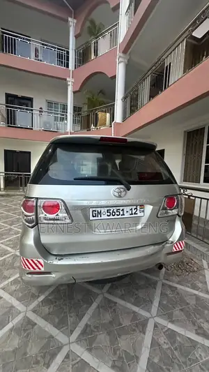Toyota Fortuner 2012 Gray