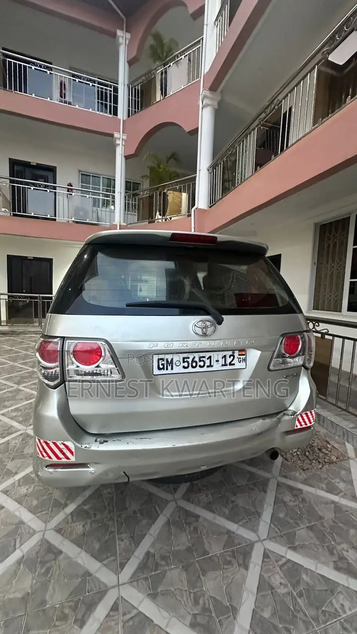 Toyota Fortuner 2012 Gray