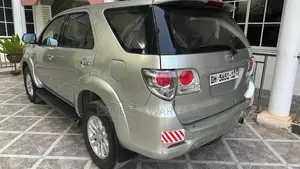Toyota Fortuner 2012 Gray