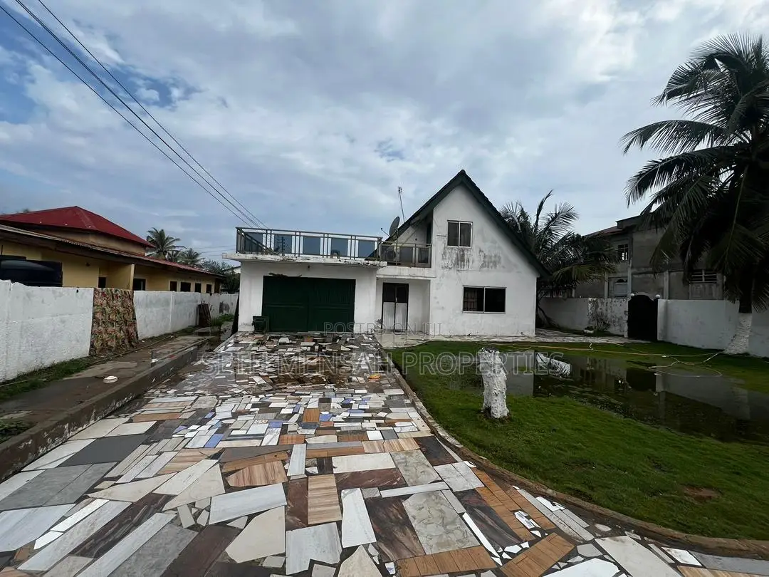 4bdrm House in 4 Bedroom House For, Teshie-Nungua Estates for sale