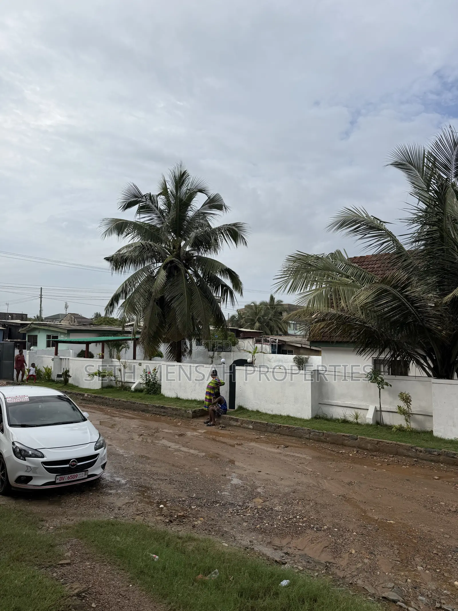 4bdrm House in 4 Bedroom House For, Teshie-Nungua Estates for sale