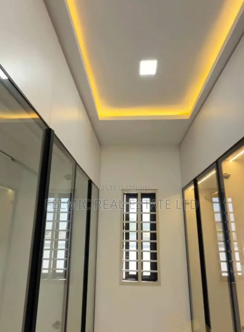 4bdrm Duplex in Felmic Real Estate, Sakumono for sale