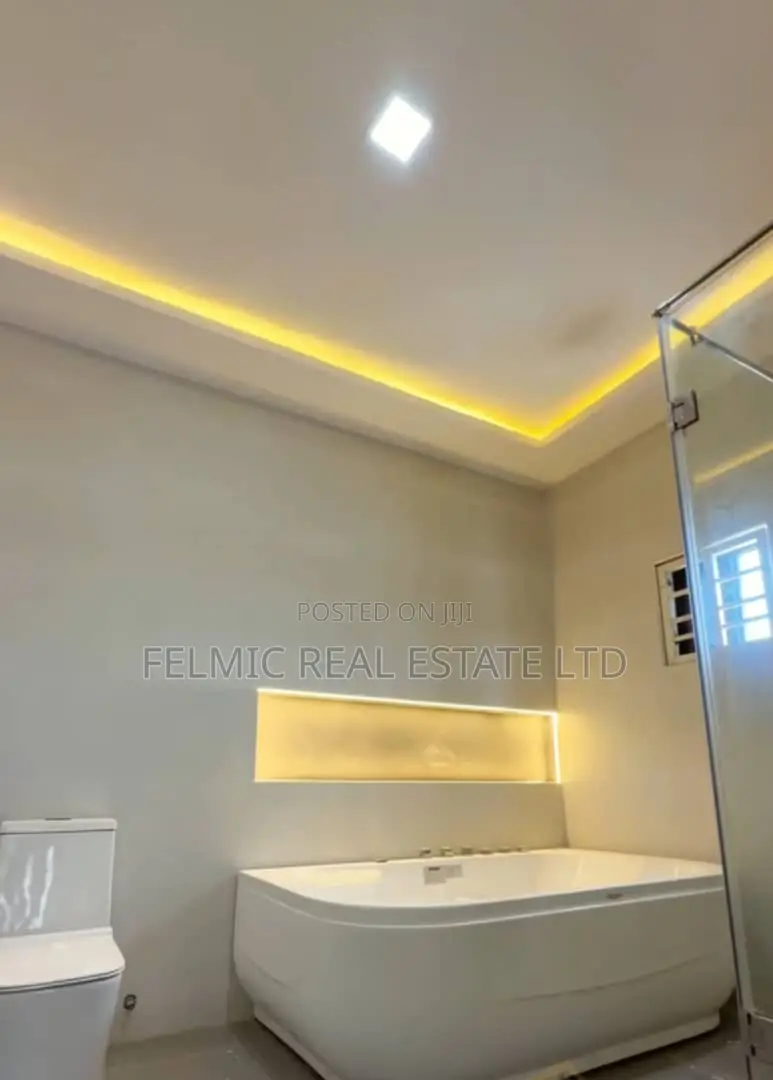 4bdrm Duplex in Felmic Real Estate, Sakumono for sale