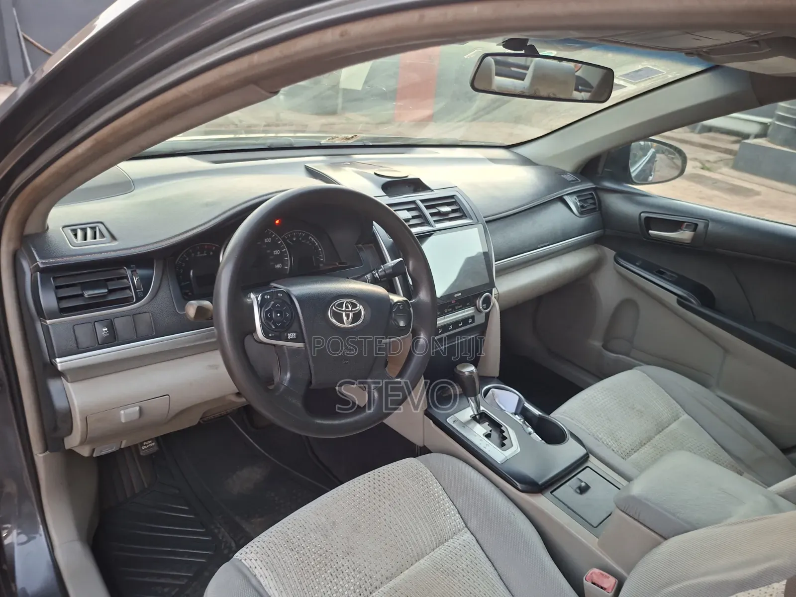 Toyota Camry LE 4dr Sedan (2.5L 4cyl 6A) 2012