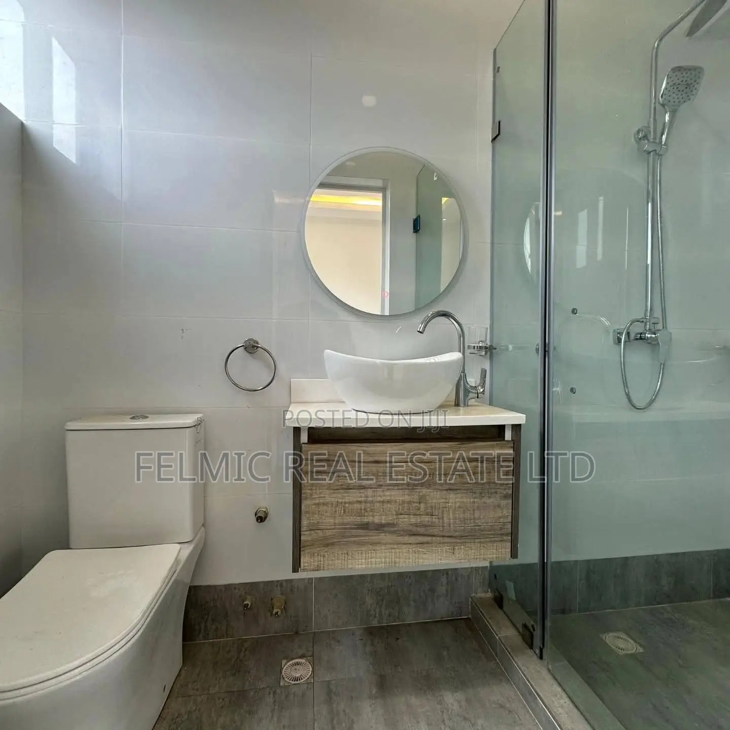4bdrm Duplex in Felmic Real Estate, Coca Cola for sale
