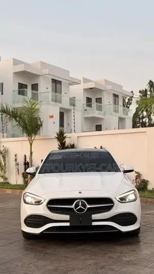 Mercedes-Benz C300 2024 White