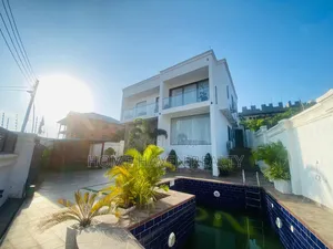 Furnished 3bdrm House in Krokrobite - New, West Hills Mall Area