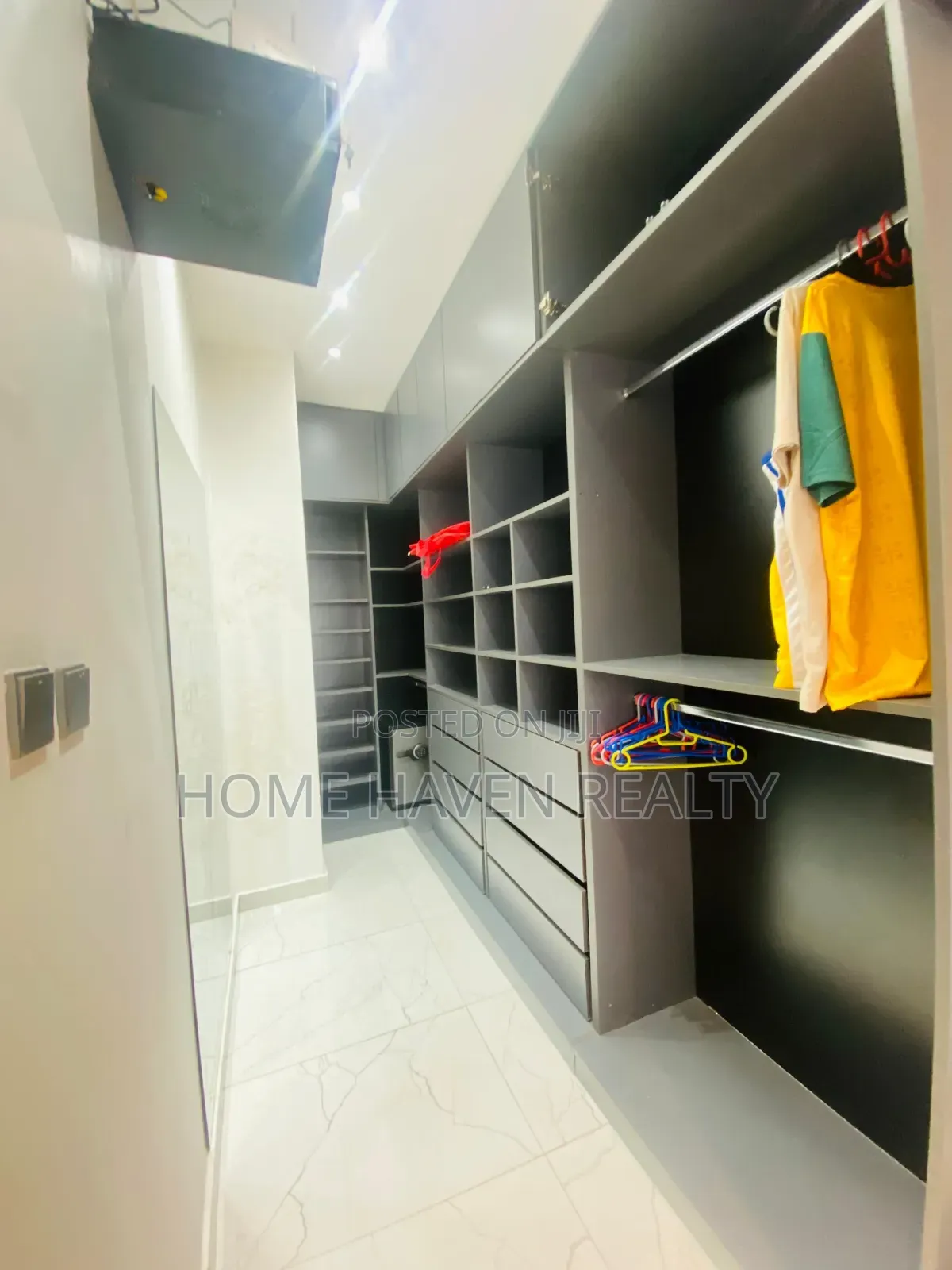 Furnished 3bdrm House in Krokrobite - New, West Hills Mall Area