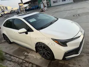 Toyota Corolla SE 2020 White