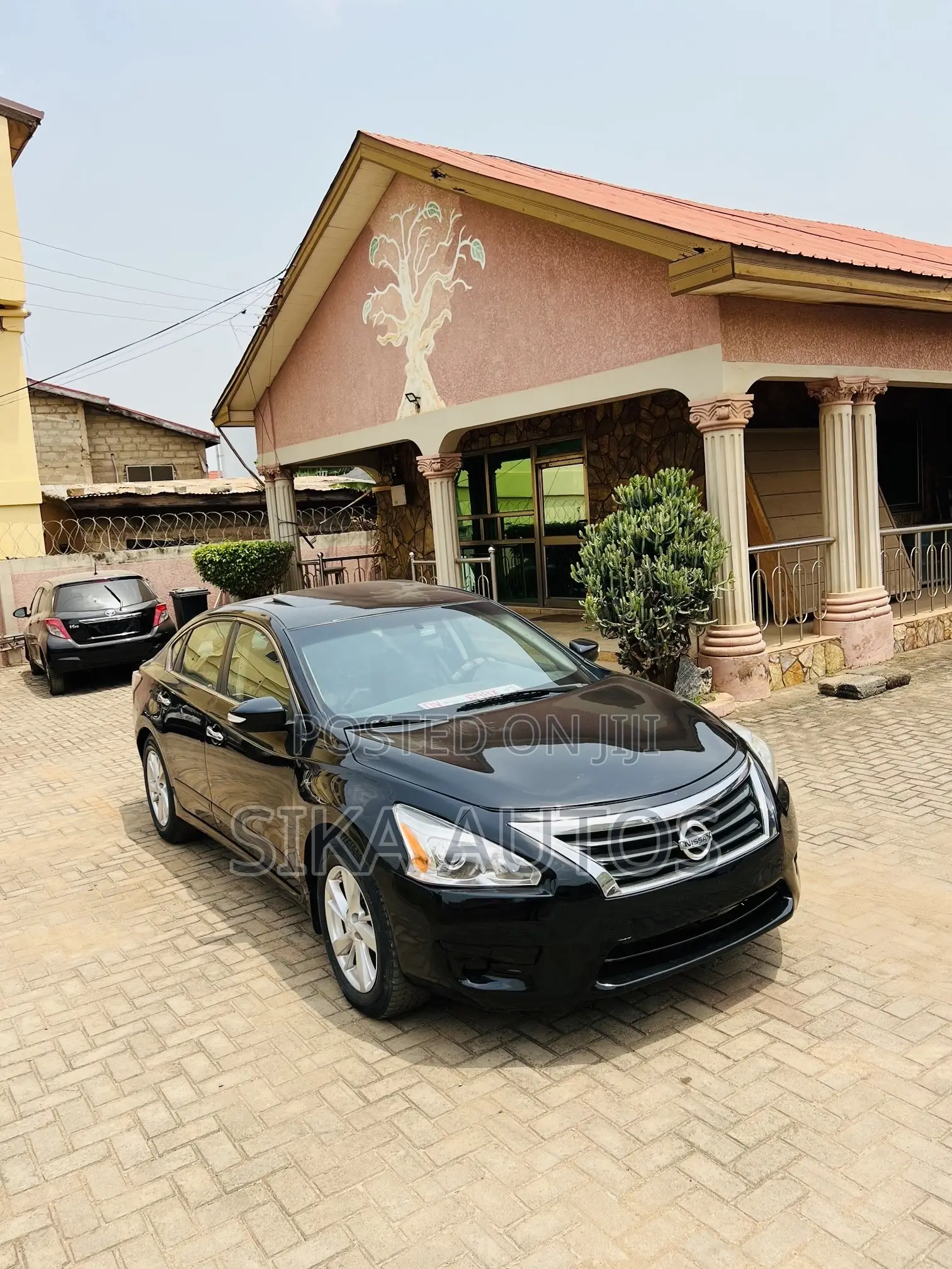 Nissan Altima 2.5 SV 4dr Sedan (2.5L 4cyl CVT) 2014 Black