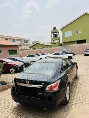 Nissan Altima 2.5 SV 4dr Sedan (2.5L 4cyl CVT) 2014 Black