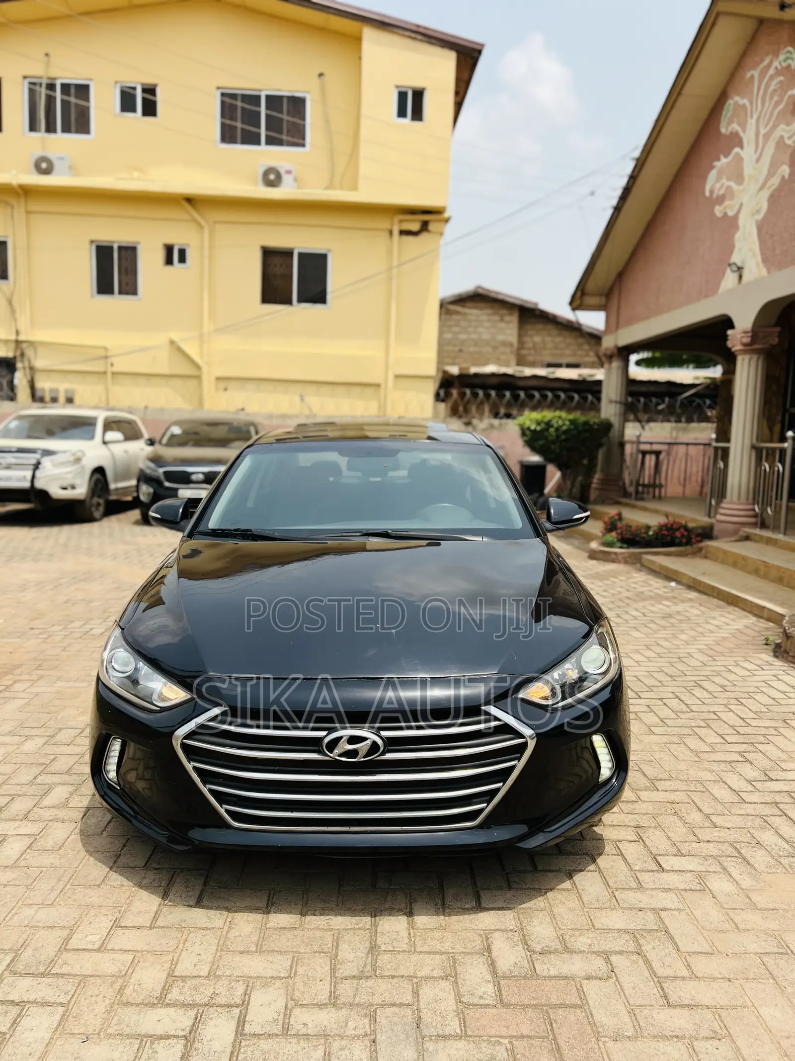 Hyundai Elantra Limited Sedan FWD (1.8L 4cyl 6A) 2016 Black