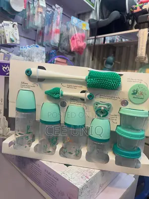 Feeding Bottle Set With Milk Storage Cups