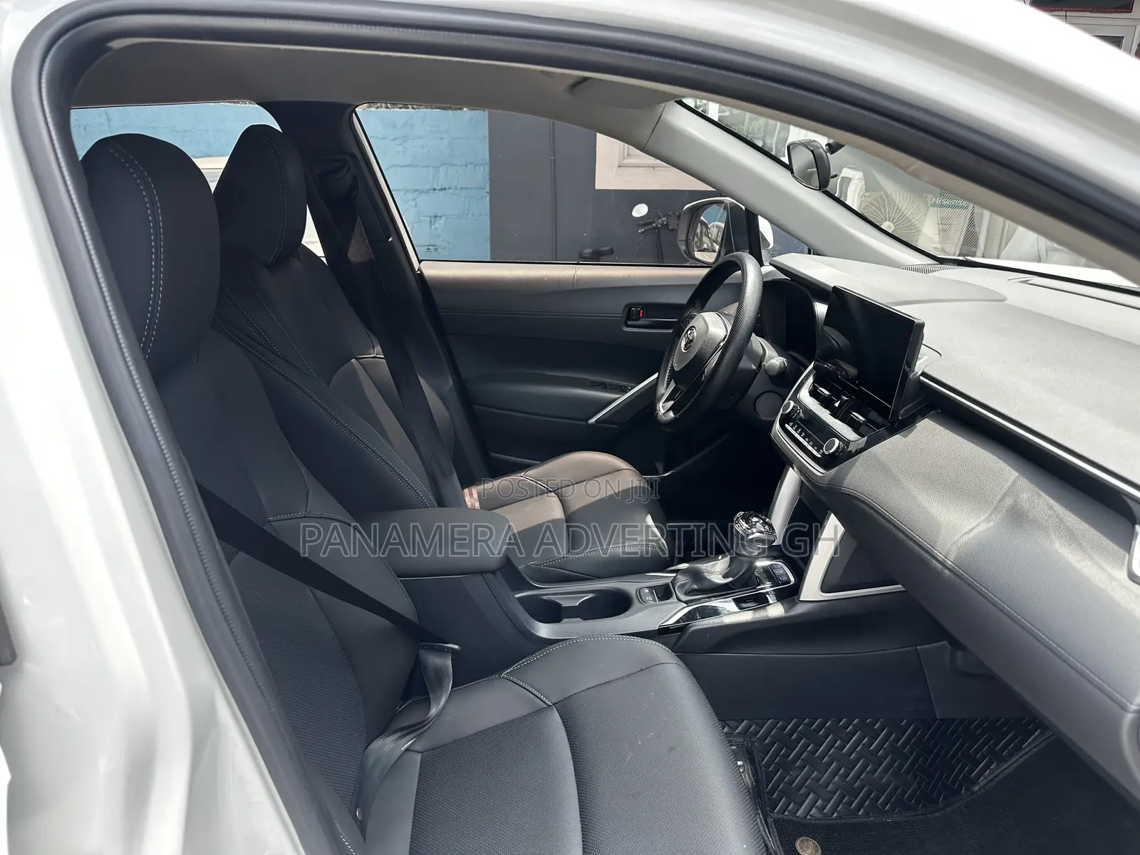Toyota Frontlander 2.0 Petrol FWD 2022 White