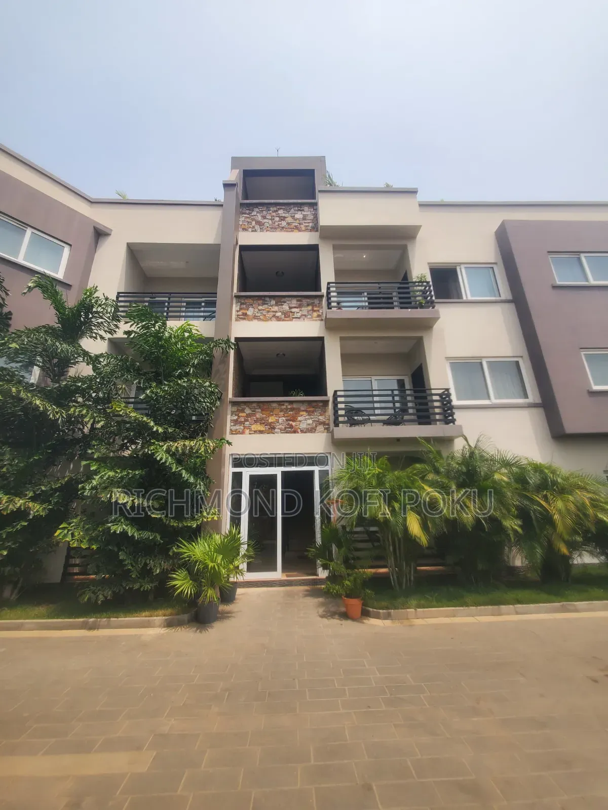 Furnished 3bdrm Apartment in Kofis Realty, Baatsona Total for rent