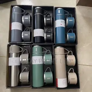 Vacuum Flask With Mugs