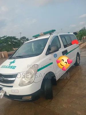 Hyundai H1 2015 White
