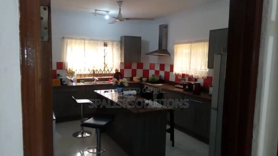 Furnished 5bdrm House in Obuom, Kasoa for sale
