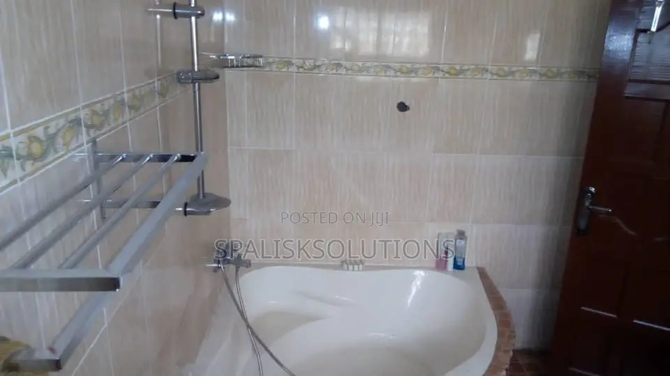 Furnished 5bdrm House in Obuom, Kasoa for sale